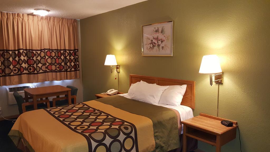 Budgetel Inn & Suites Butler Ngoại thất bức ảnh